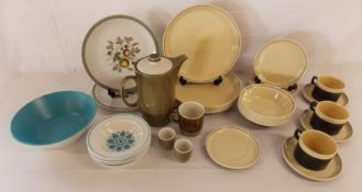 Hornsea dinner service, Alfred Meakin plates and Poole pottery coffee pot