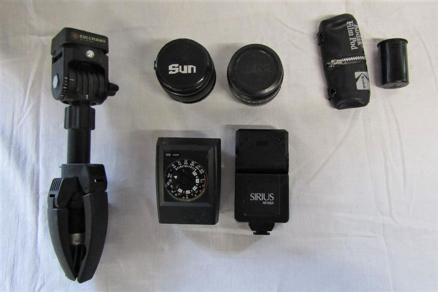 Ricoh KR-5 35mm film camera with lenses, tripod, flash etc - Image 3 of 3