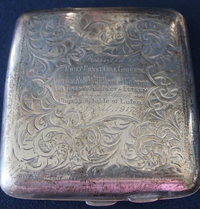 Silver handled button hook, engraved silver cigarette case inscribed to "Chief Constable of Luton - Image 4 of 4