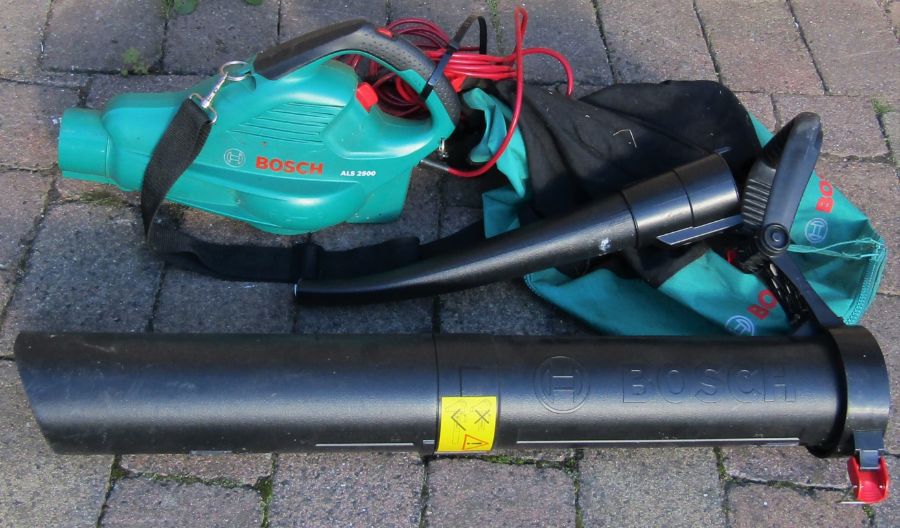 Bosch ALS 2500 electric garden blower and vacuum and Eskde pole saw and hedge trimmer - Image 2 of 3