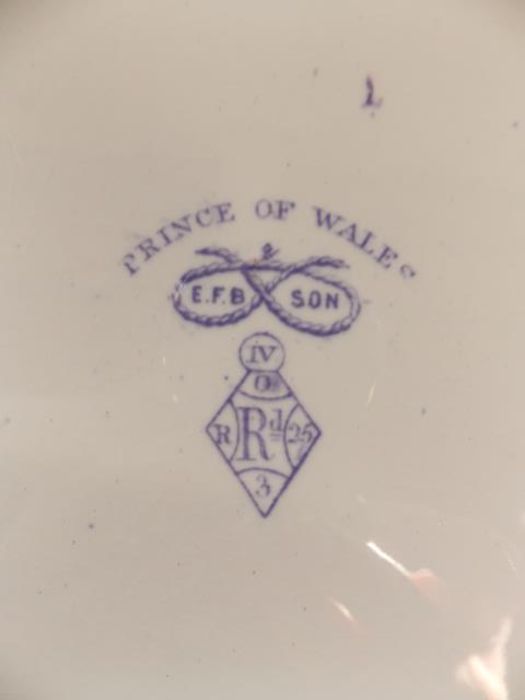 E F Bodley & Son 'Prince William' dinner service including meat plate and tureens with - Image 5 of 5