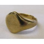 Signet ring 375, 7.5g - face measures approx. 1.5cm x 1cm