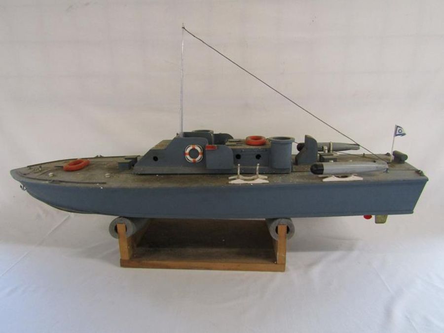 Vosper MTB (possibly PT patrol boat) radio controlled model boat acoms ic unit and engine af with - Image 3 of 7