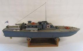 Vosper MTB (possibly PT patrol boat) radio controlled model boat acoms ic unit and engine af with