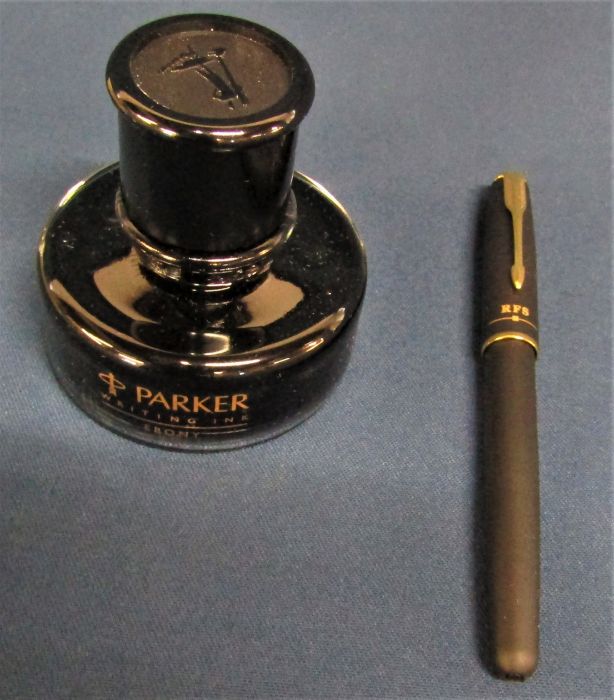 Parker Sonnet pen and ink well - Image 2 of 4