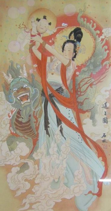 Pair of Chinese oriental pictures depicting Kuan Yin one with a baby and dragon and the other with a - Image 4 of 5