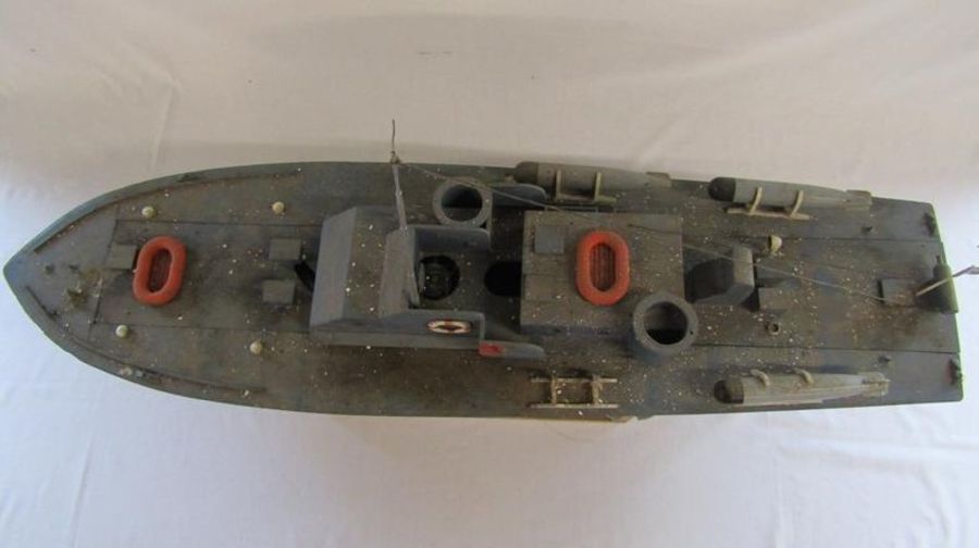 Vosper MTB (possibly PT patrol boat) radio controlled model boat acoms ic unit and engine af with - Image 4 of 7