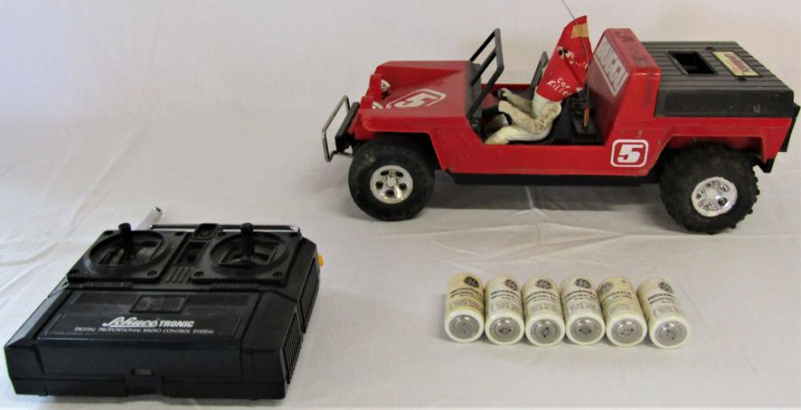 Schuco RC radio controlled Speed Buggy with Schuco tronic radio controlled system, 6 batteries and - Image 3 of 3