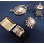 2 silver napkin rings, silver pepperette & silver mustard pot  Birmingham 1937,4.44ozt