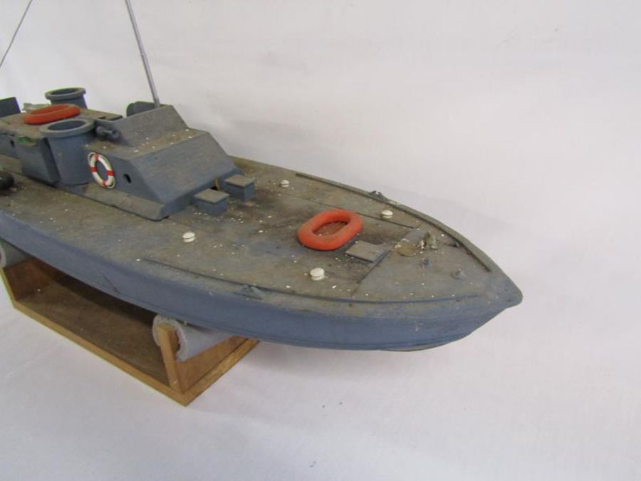 Vosper MTB (possibly PT patrol boat) radio controlled model boat acoms ic unit and engine af with - Image 2 of 7