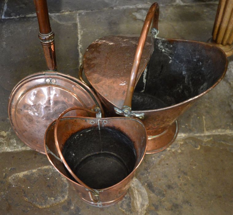 Various items of copperware including 2 coal scuttles, bed warming pan, kettles etc - Image 2 of 3