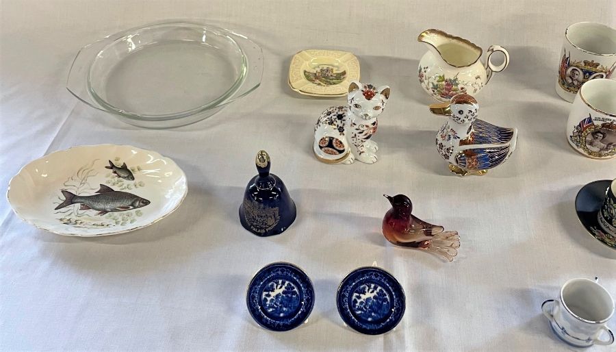 Selection of ceramics including cups and saucers, tea pot, display plates etc. - Image 2 of 3