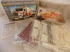 Revell Peterbilt Wrecker plastic model kit 7541
