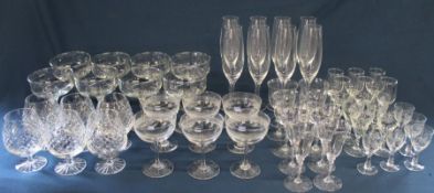 Set of 8 sundae glasses & selection of drinking glasses including whisky, champagne & wine