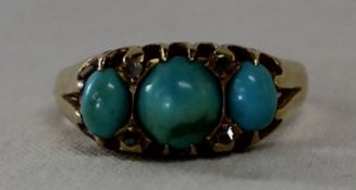 18ct gold 3 stone turquoise & diamond chip ring size Q / R 3.84g