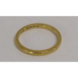 22ct gold wedding band - inside engraved HP - CLD 10-4-37 - total weight 2.5g - ring size K
