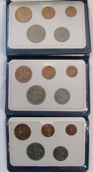 Collectors coins including 3 x first decimal coin set, Nation Emblem Portcullis and Britannia both - Image 2 of 4
