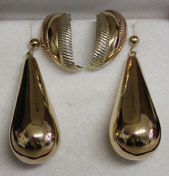Pair of 9ct gold drop earrings with separate original screw fitments 5.3g & pair of tested as 9ct