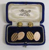 9ct gold cufflinks and shirt studs in Samuel Stanley case - total weight 6.7g