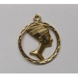 18ct gold (750) pendant depicting Nefertiti - total weight 3.1g approx. 2.5cm dia.