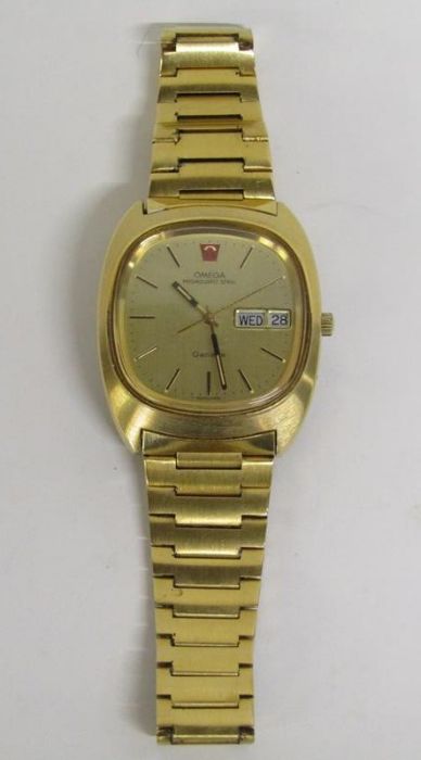 Gents Omega Geneve gold plated wristwatch, with day and date window, luminescent tipped hands within - Image 2 of 7