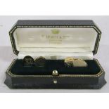 Cased pair of monogrammed 'MTB' 9ct gold cufflinks - total weight 9.52g