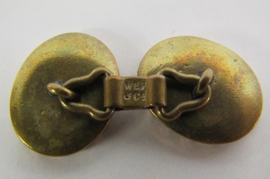 Cased pair of tested as 9ct gold thinly fronted cufflinks decorated with ivy leaves and marked WEP & - Image 3 of 4