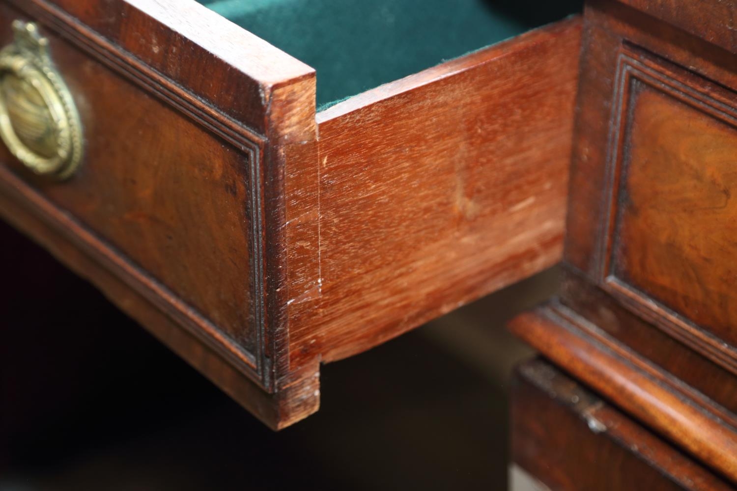 A William IV figured mahogany double pedestal sideboard, fitted three drawers with ring handles over - Image 5 of 5