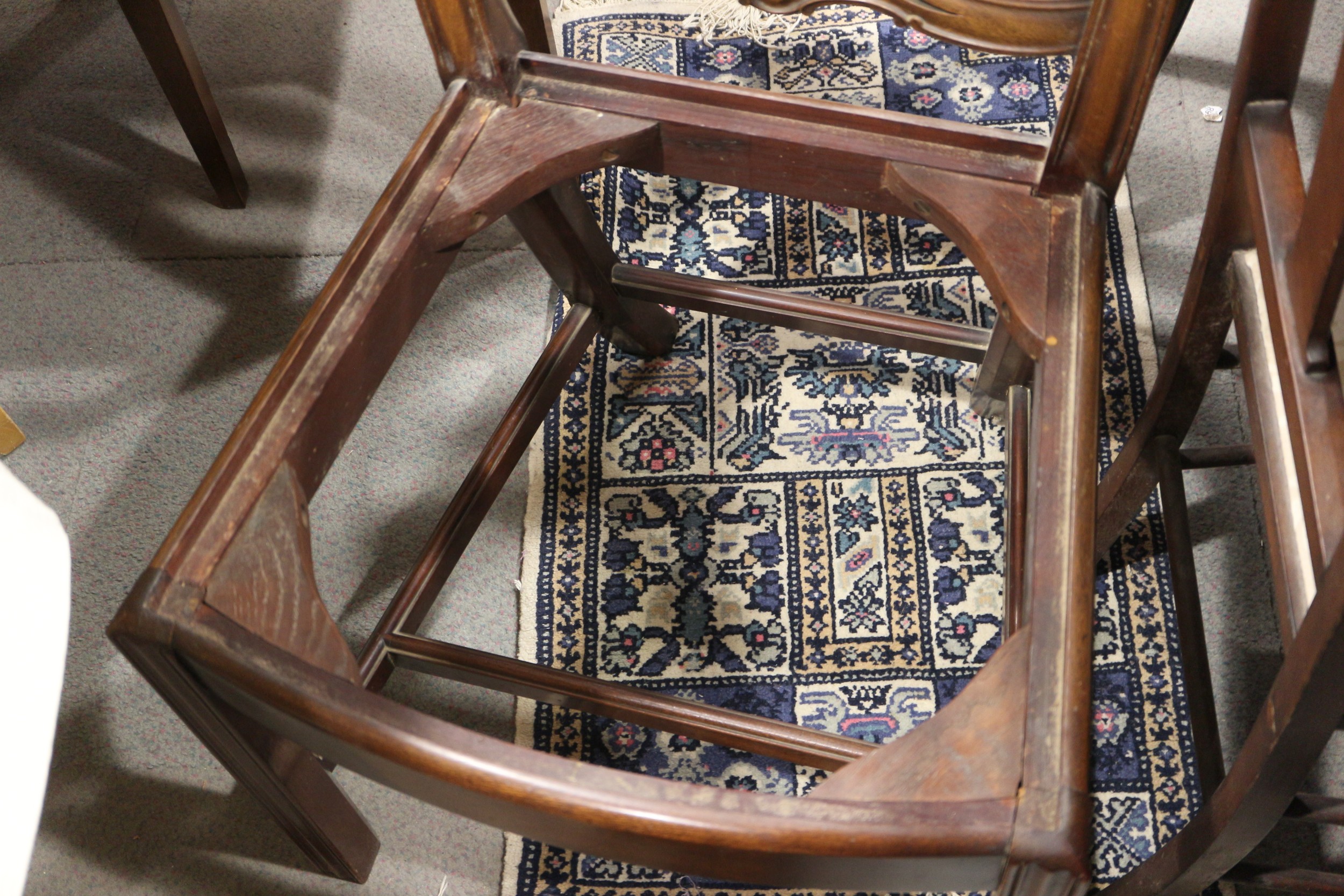 A Georgian carved mahogany ladder back dining chair of Chippendale design with drop-in seat, on - Image 2 of 5