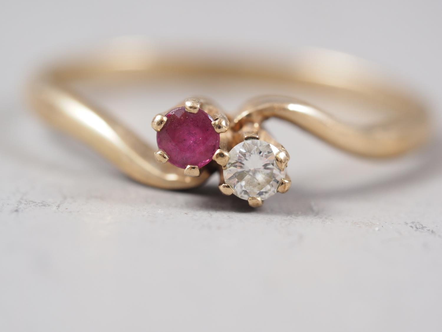 A 9ct gold, diamond and sapphire dress ring, size J, 1.9g, a 9ct gold, diamond and ruby crossover - Image 3 of 3