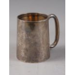 A Chester silver pint tankard, 10.8oz troy approx