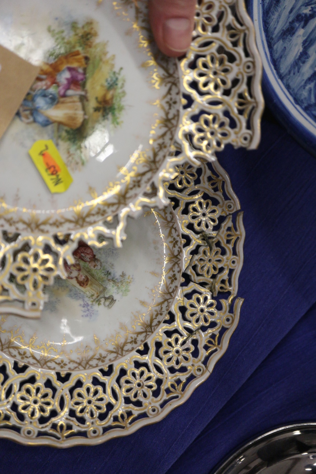 A set of twelve 19th century Dresden figure pierced decorated gilt scrollwork dessert plates (two - Image 6 of 7