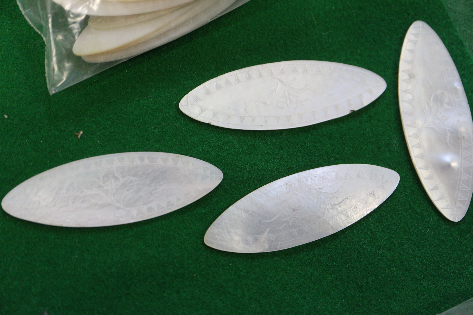 A quantity of Chinese mother-of-pearl gaming counters, 212 approx, and a Chinese blue and white - Image 6 of 12