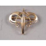 A Murrele Bennett 15ct gold Art Nouveau design scroll brooch, 4.3g