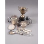 A quantity of silver plate, including an entree dish, a plated basket, a tea and coffee set, loose