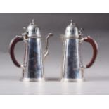A Richard Comyn's silver hot chocolate and matching hot water pot, both with cut card decoration and