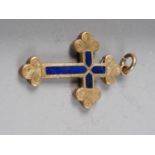 A Victorian yellow metal and two-tone blue enamel crucifix pendant, 5.2g