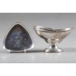 A Mappin & Webb silver triangular dish and a silver sugar basket, 8.2oz troy approx