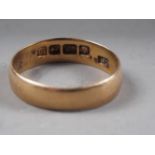 An 18ct gold wedding band, size L, 2.2g