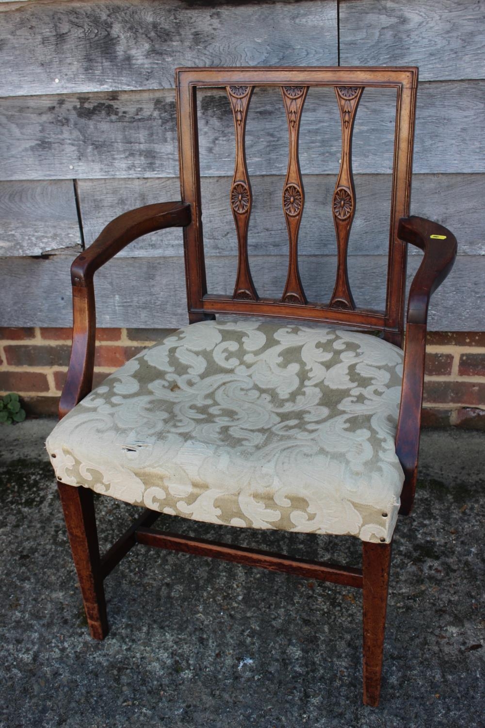 Two rattan elbow chairs, a walnut cane seat bedroom chair and a vertical rail side chair - Bild 2 aus 5