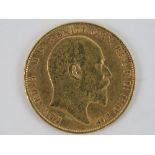 A 22ct gold half sovereign Edward VII 1909, 20mm dia, 4g.