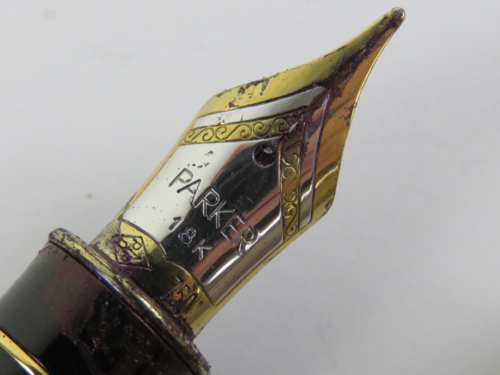 A Parker Sonnet hallmarked silver fountain pen with 18ct gold nib. - Image 5 of 6