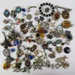 A quantity of assorted vintage costume jewellery including brooches, Boys Brigade badge, etc.