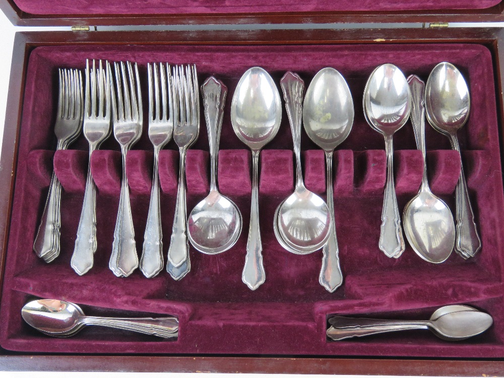 A House of Fraser silver plated canteen of cutlery. - Image 3 of 4