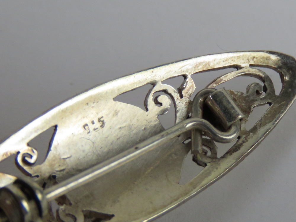 A 925 silver bar brooch of Art Nouveau influence. - Image 3 of 3