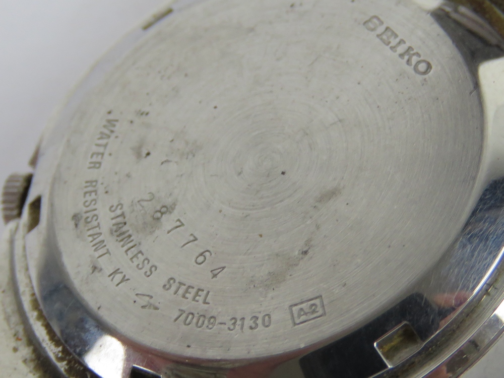 A stainless steel Seiko 5 automatic wristwatch having day and date apertures on black dial. - Image 3 of 5