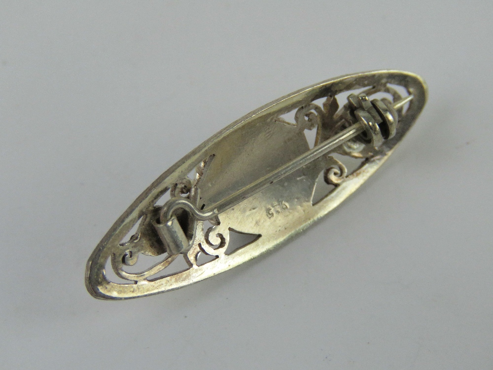 A 925 silver bar brooch of Art Nouveau influence. - Image 2 of 3