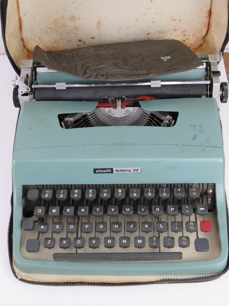 Three vintage typewriters inc Remington Rand, Olivetti and Lilliput. - Image 3 of 4