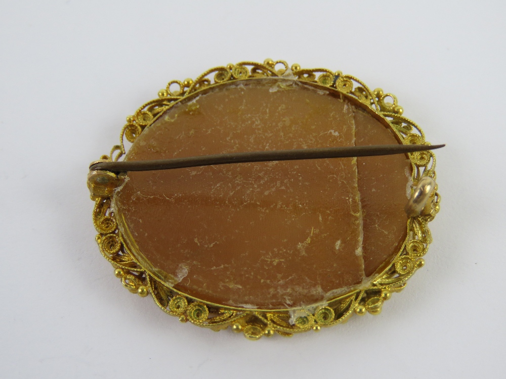 A carved shell cameo brooch in yellow metal frame, a/f. Total weight 6.1g. - Image 2 of 2