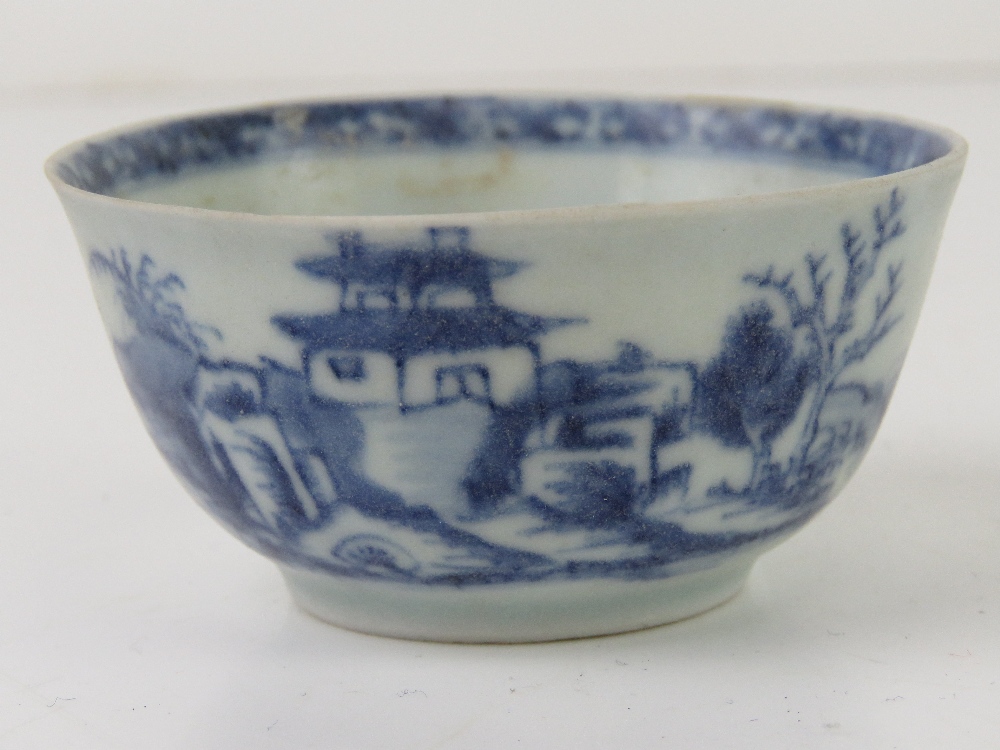 Two items from the Nanking Cargo being a blue and white saucer dish 11cm dia with matching tea bowl, - Image 6 of 6